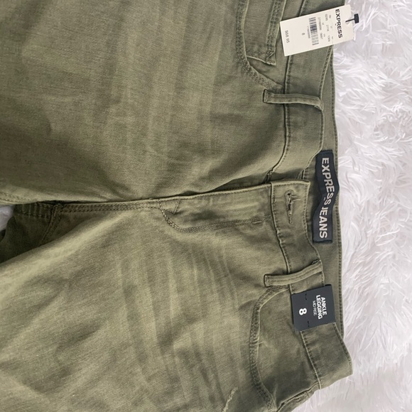 Brand New Size 8 Distressed Jeans - Picture 2 of 6